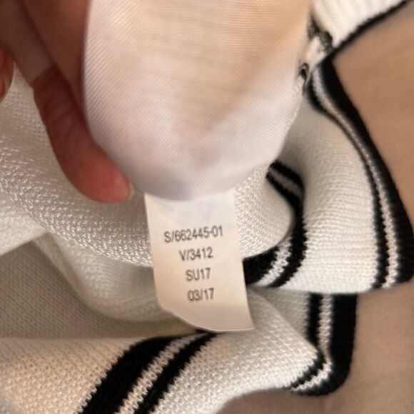 Banana Republic szXS cold shoulder white with black trim summer sweater EUC - Picture 6 of 9